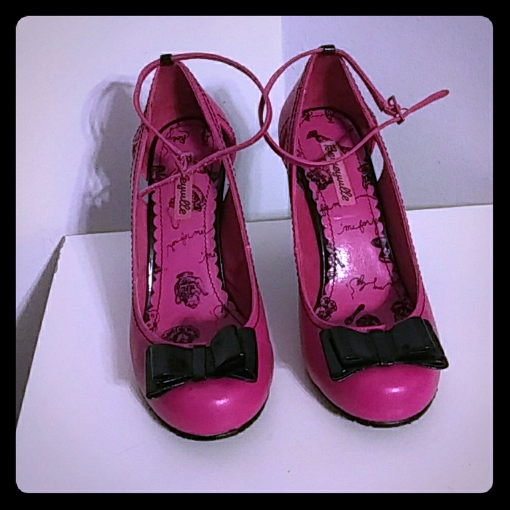 Betseyville heels